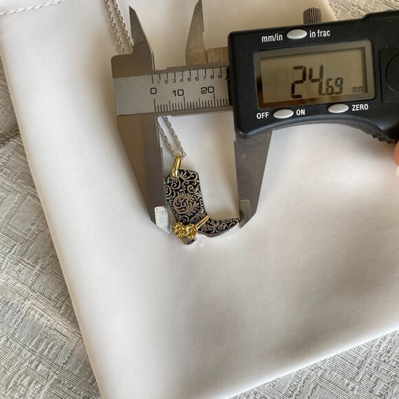 FAC Cowgirl Boot Glam Necklace 18"NWT - Picture 6 of 9